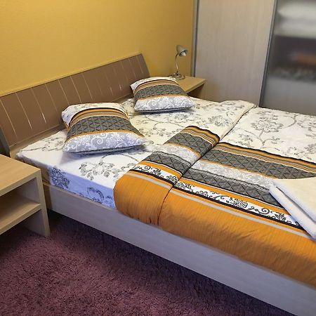 Kyiv Apartment In The City Center On Turgenevskaya Street Zewnętrze zdjęcie