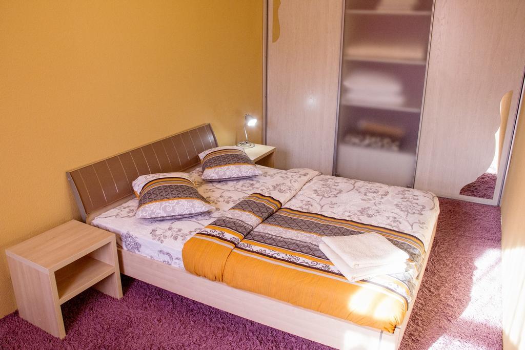 Kyiv Apartment In The City Center On Turgenevskaya Street Zewnętrze zdjęcie