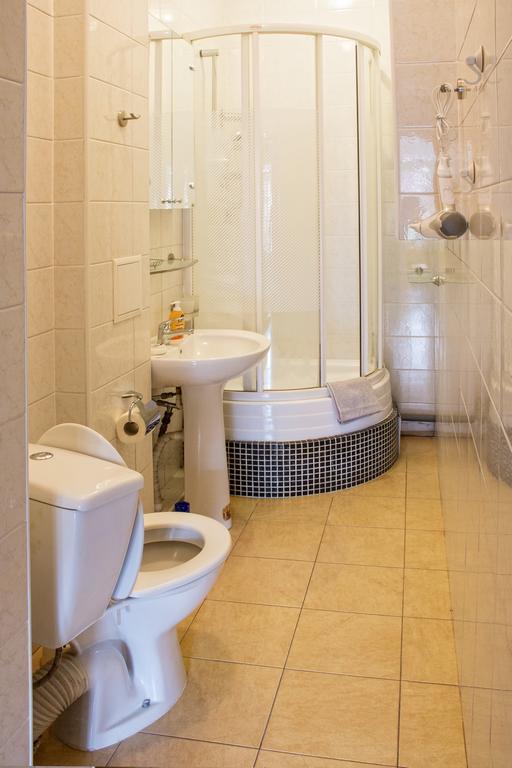 Kyiv Apartment In The City Center On Turgenevskaya Street Zewnętrze zdjęcie