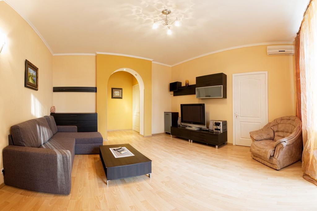Kyiv Apartment In The City Center On Turgenevskaya Street Zewnętrze zdjęcie